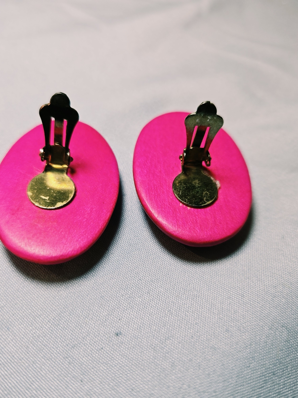Vintage,Hot Pink Oval Clip-On Earrings
